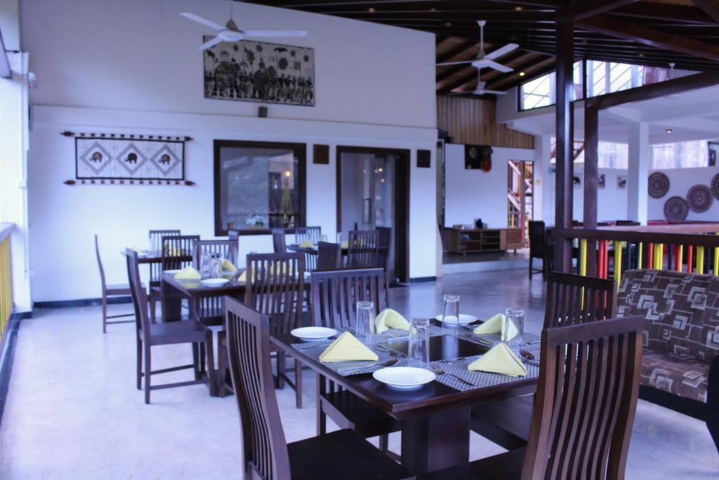 Kandyan Hotel Ngoại thất bức ảnh