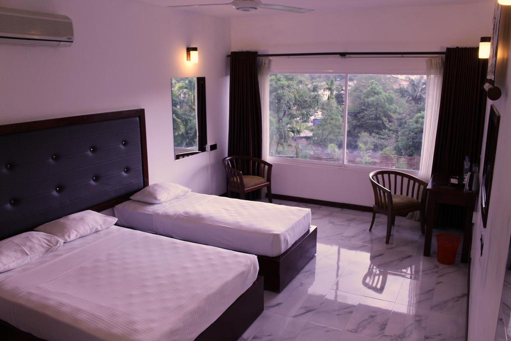 Kandyan Hotel Ngoại thất bức ảnh